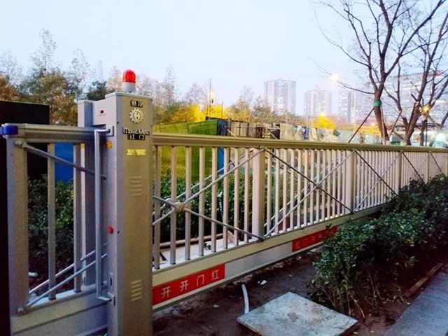 悬浮?门P703_2.jpg