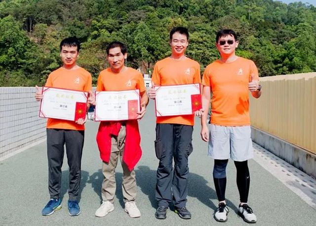 男子组冠、亚、季军.jpg