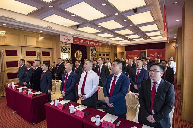 齐唱《OE欧亿官网人》.jpg
