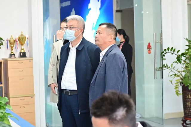 参观OE欧亿官网展厅5.jpg