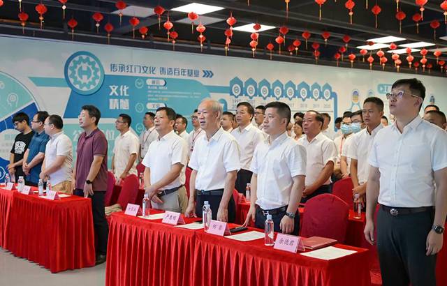齐唱《OE欧亿官网人》.jpg