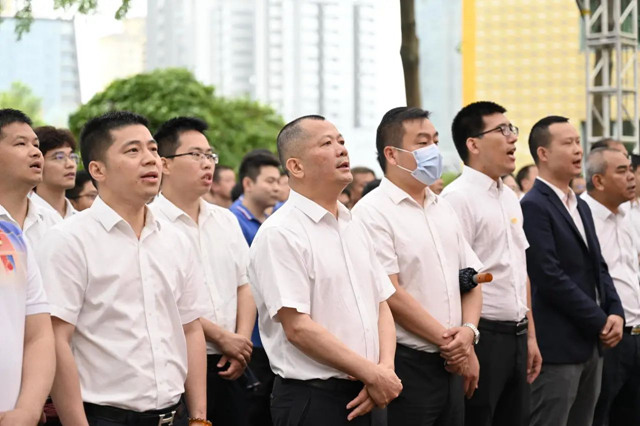 齐唱《OE欧亿官网人》.jpg