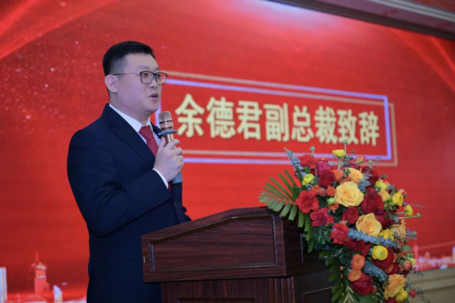 OE欧亿官网年会3.jpg