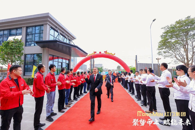 参观OE欧亿官网园区6.jpg
