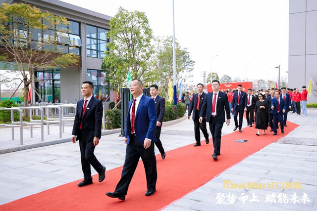 参观OE欧亿官网园区9.jpg